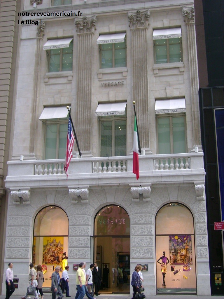 Versace-5th-Avenue-768x1024