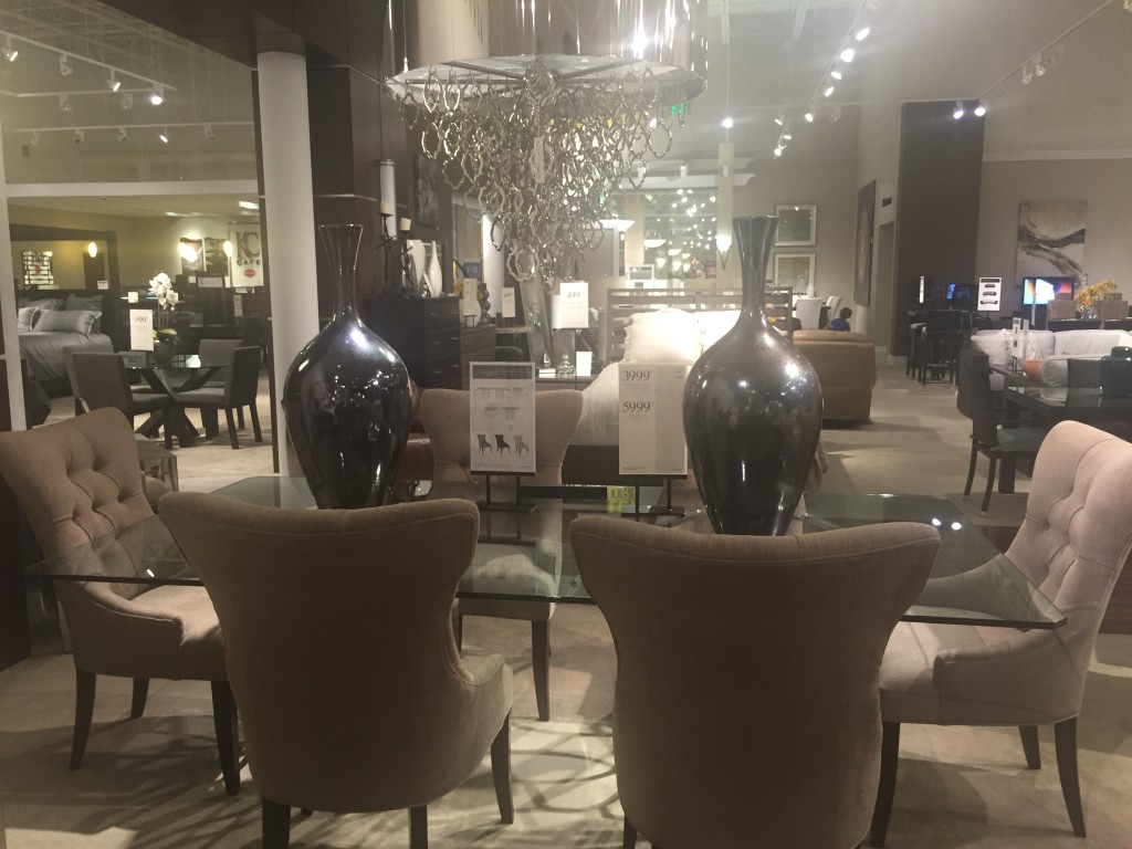 magasins d'ameublement aux USA